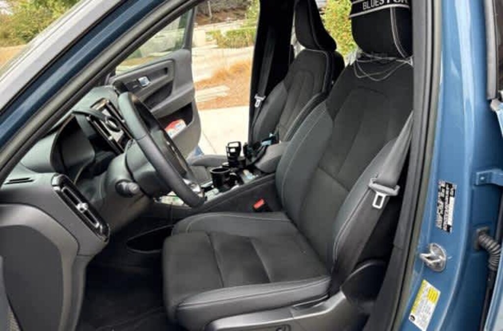 Used 2023 Volvo XC40 Recharge Pure Electric Ultimate Twin eAWD