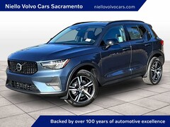 2026 Volvo XC40 B5 Core SUV