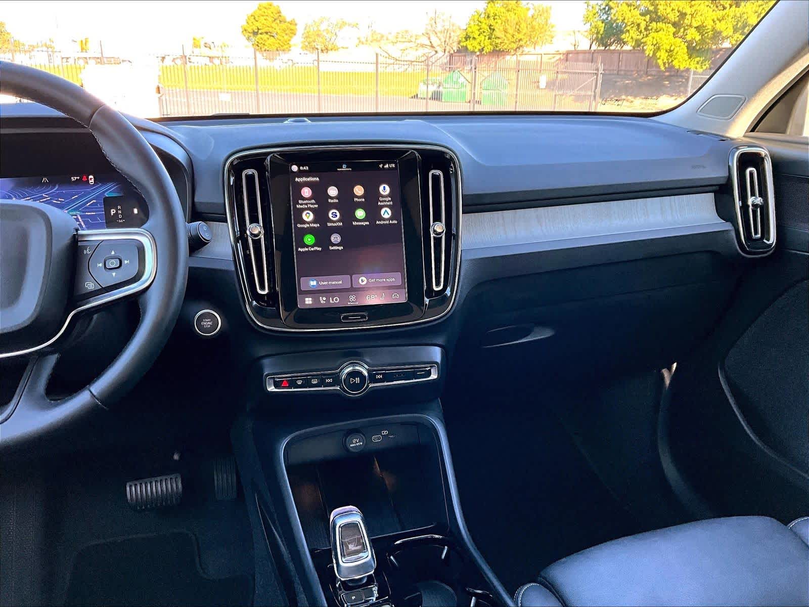 2025 Volvo XC40 Plus Bright Theme photo 6