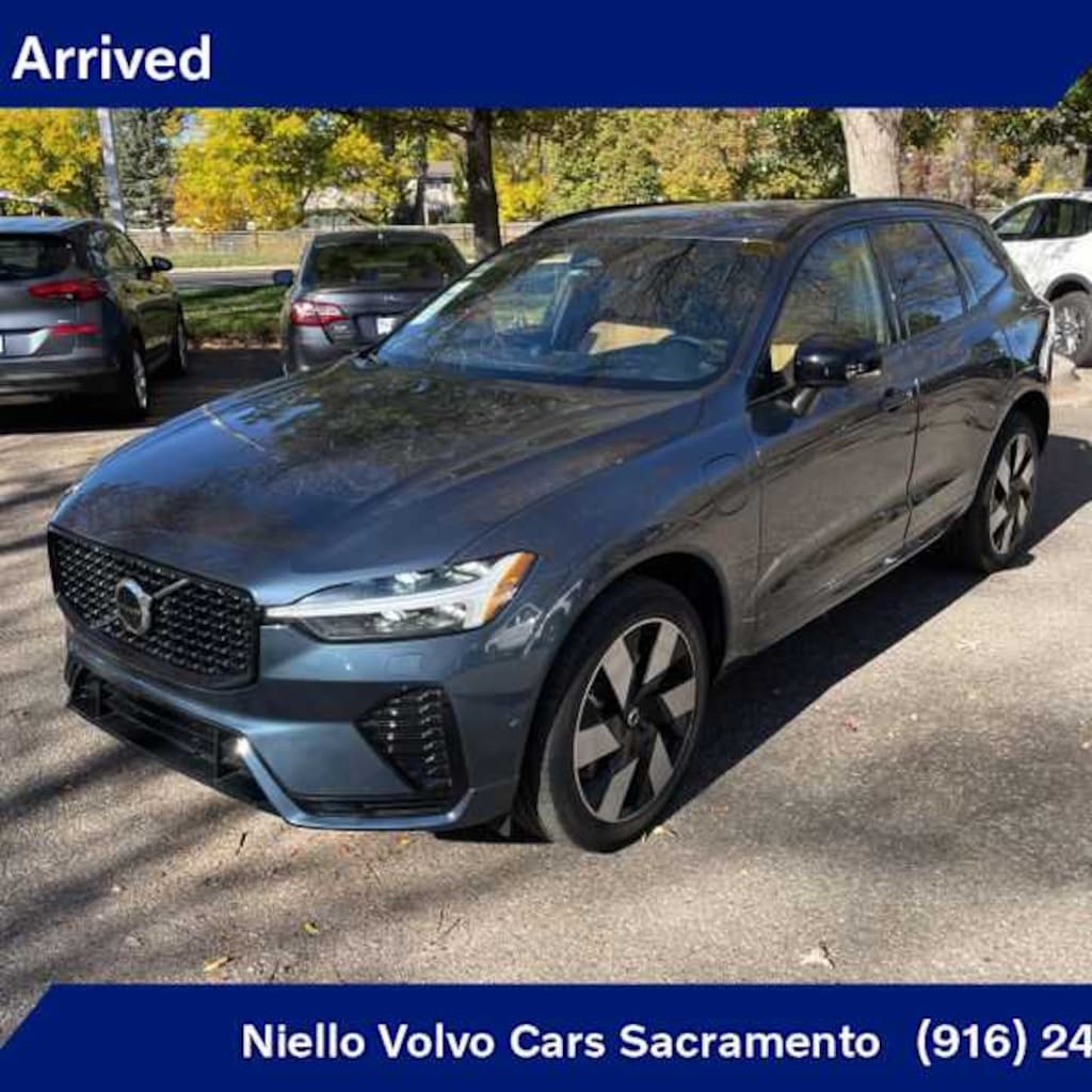 Used 2024 Volvo XC60 Recharge Plug-In Hybrid Ultimate Dark Theme T8 eAWD PHEV