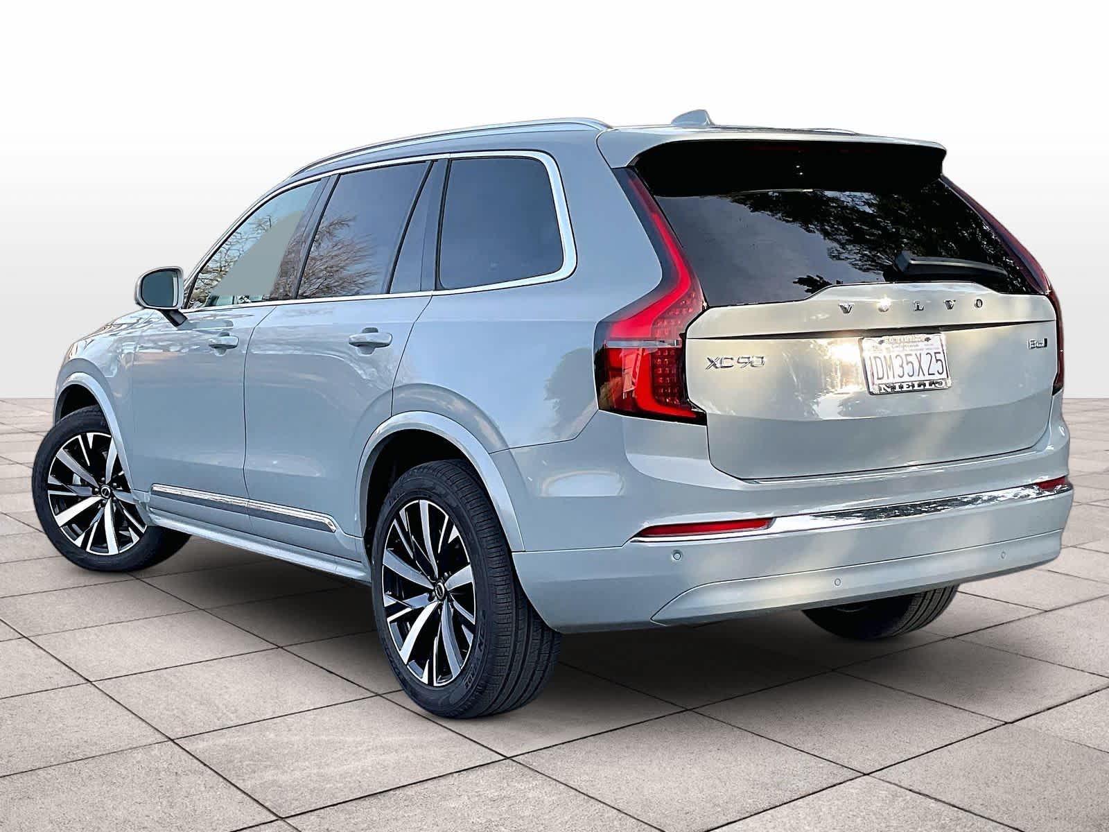 2025 Volvo XC90 Core - Photo 14