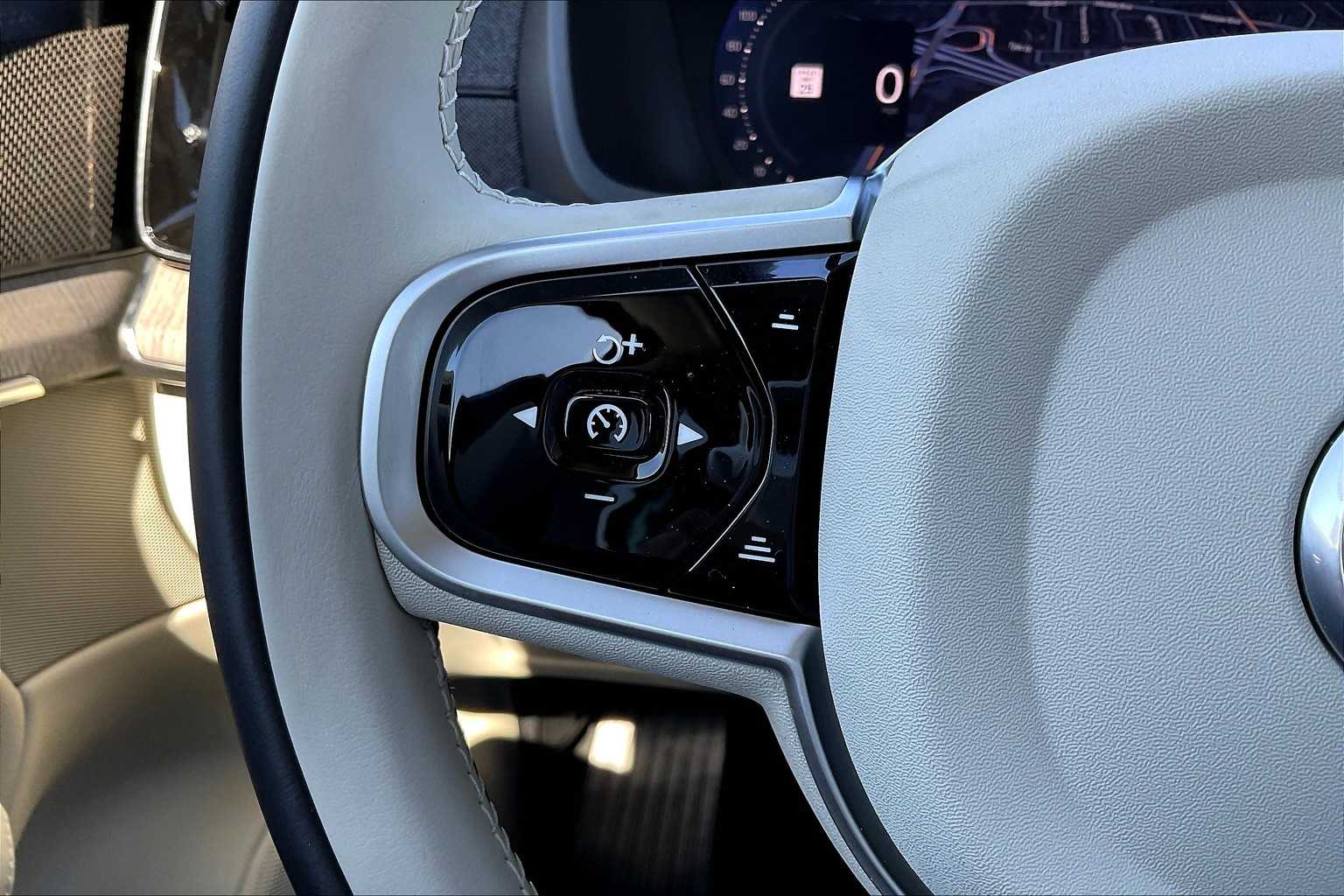2026 Volvo XC90 Ultra - Photo 17