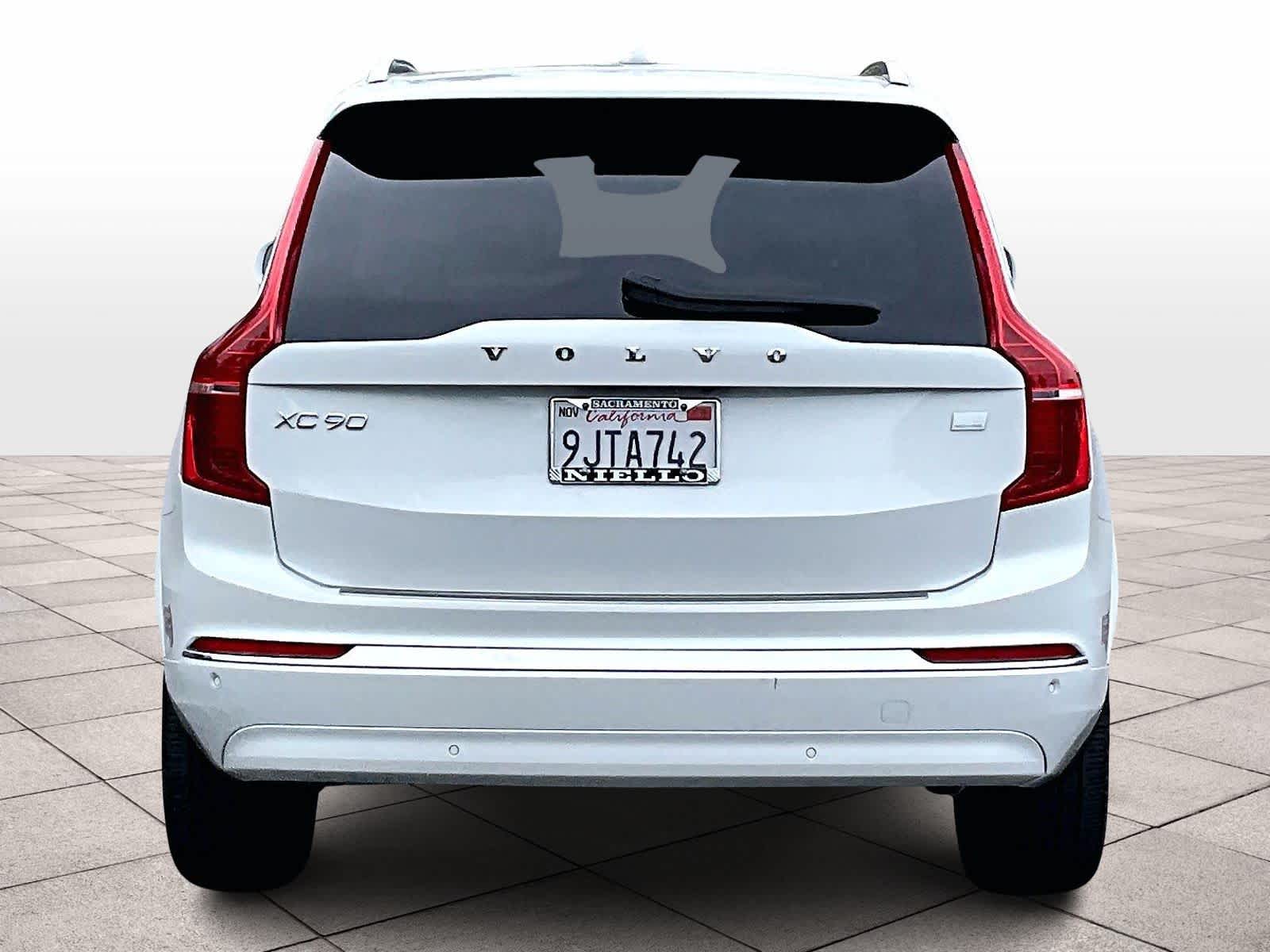 2024 Volvo XC90 Recharge Plug-In Hybrid Ultimate Bright Theme photo 4