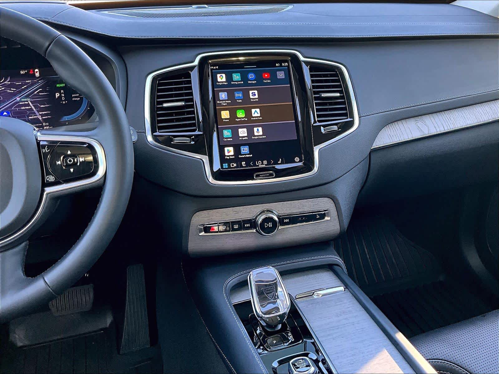 2024 Volvo XC90 Recharge Plug-In Hybrid Ultimate photo 6