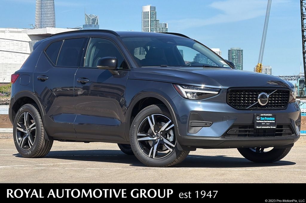 2026 Volvo XC40