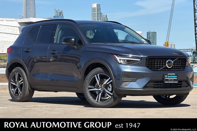 2026 Volvo XC40 B5 Core AWD SUV