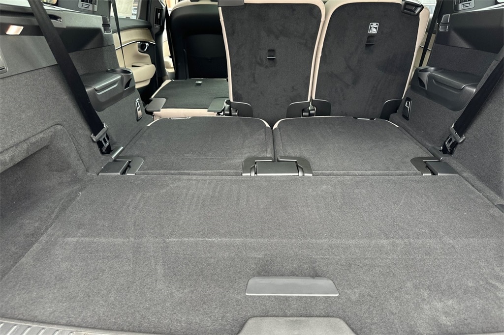 2026 Volvo XC90 Plus - Photo 13