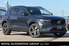 2026 Volvo XC40 B4 Core SUV