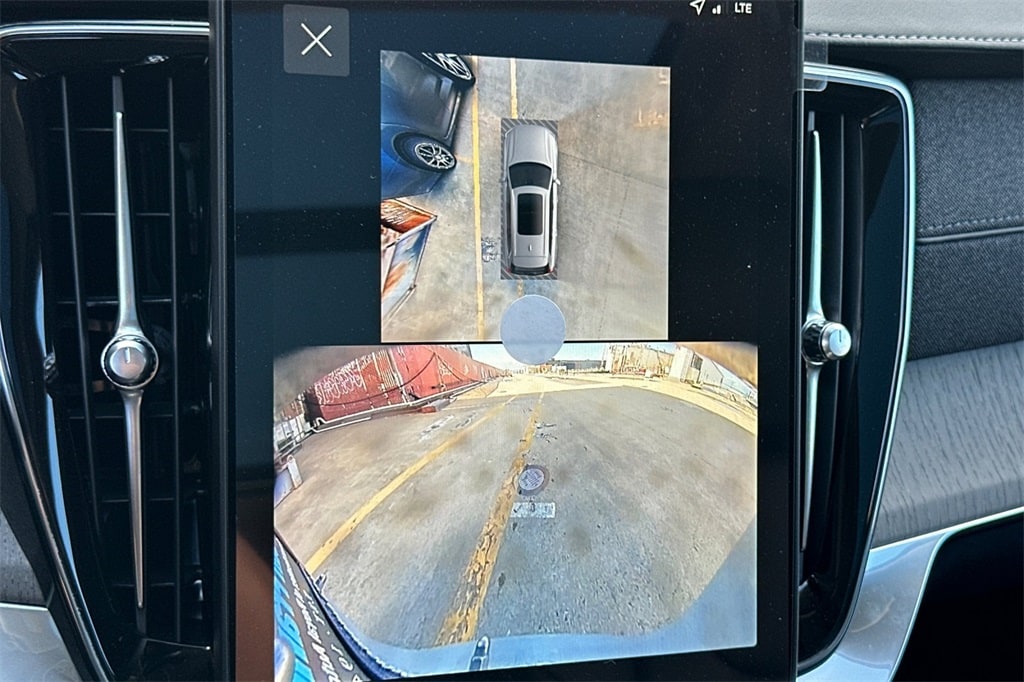 2026 Volvo XC90 Ultra - Photo 18