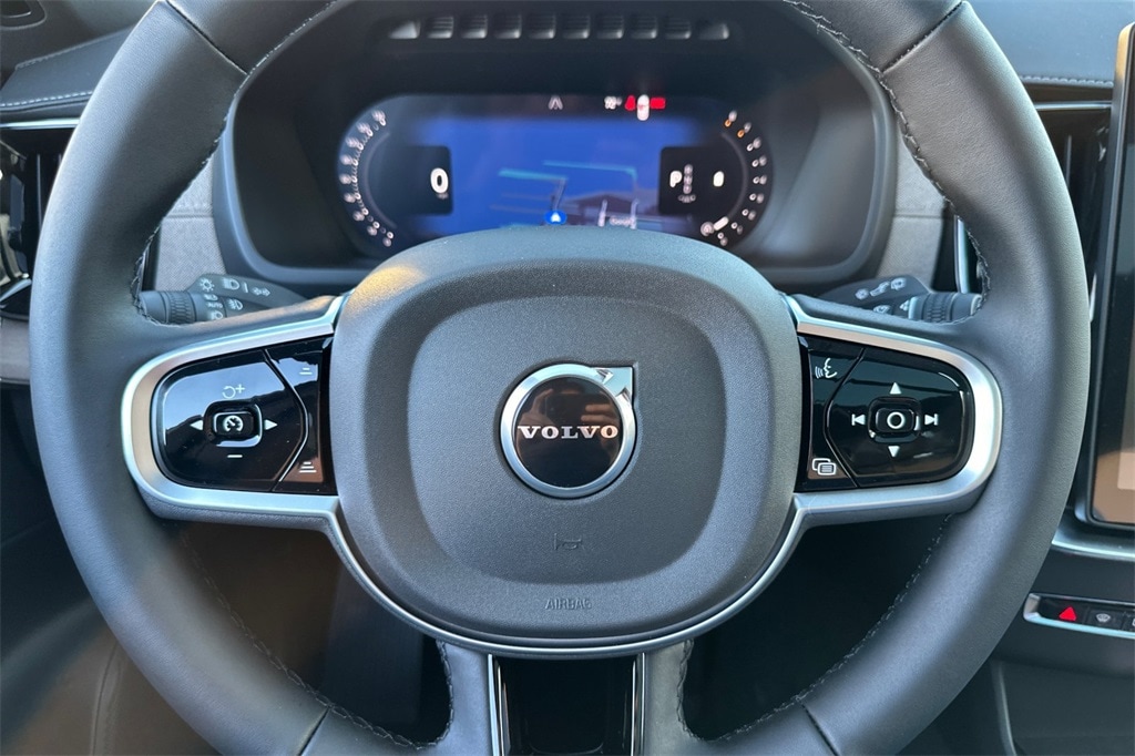 2026 Volvo XC90 Plus - Photo 22