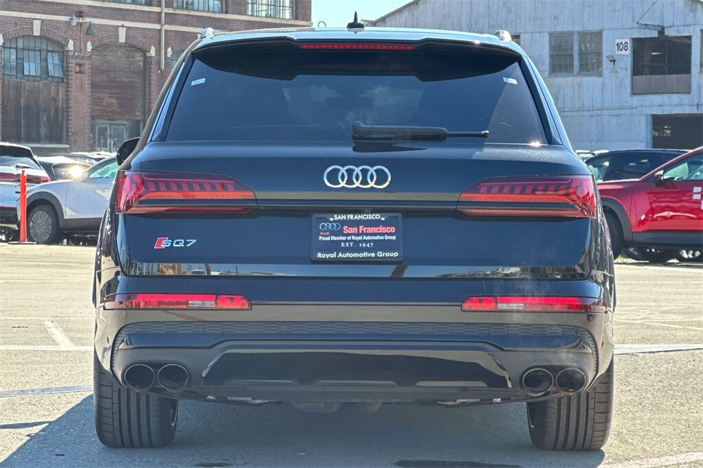 2024 Audi SQ7 Premium Plus photo 3