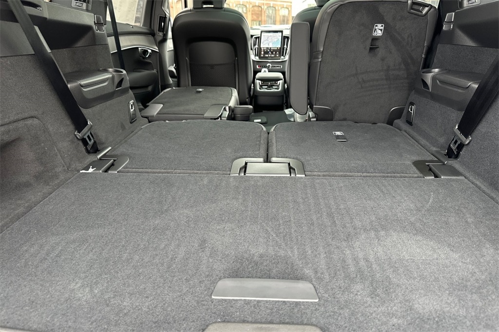 2026 Volvo XC90 Ultra - Photo 13