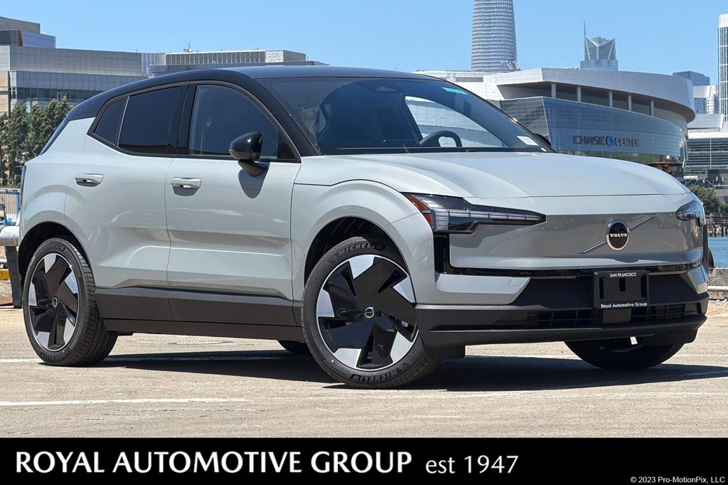 2026 Volvo EX30 Single Motor Plus's photo