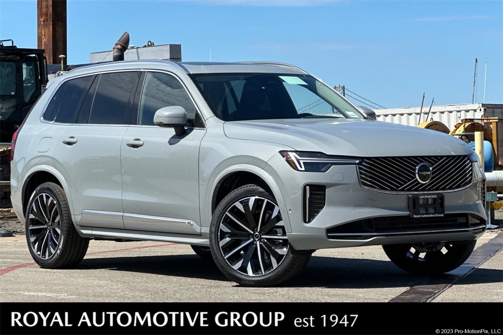 2026 Volvo XC90 Plus's photo