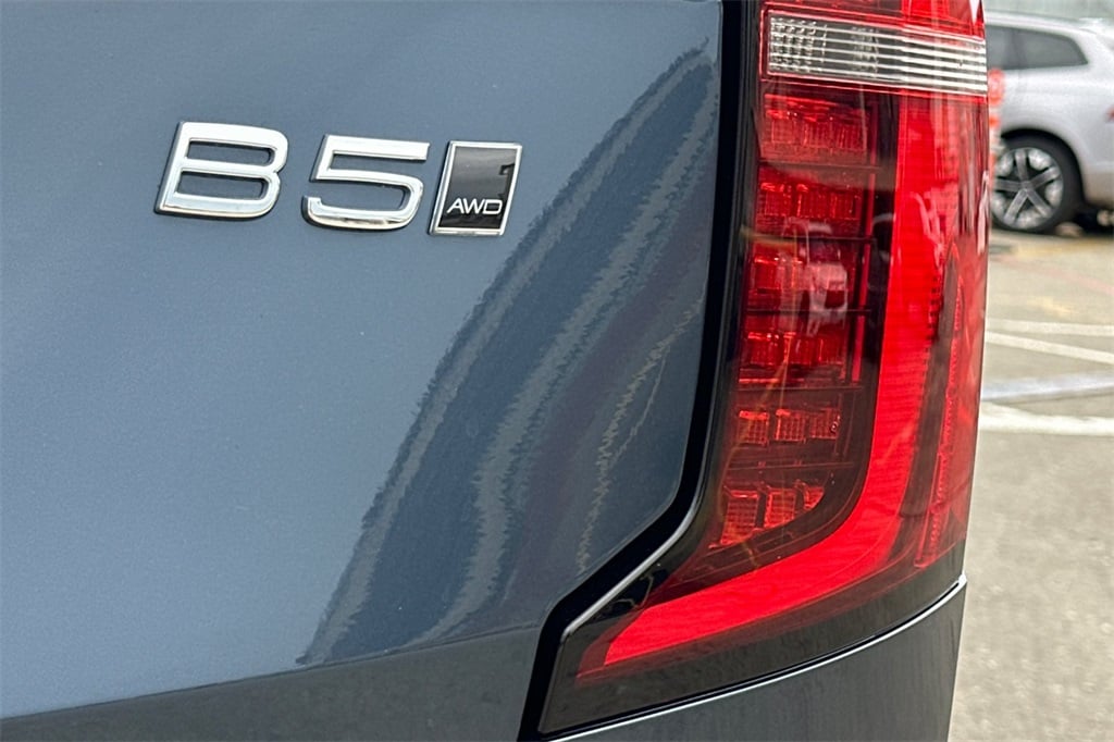 2026 Volvo XC90 Plus - Photo 23