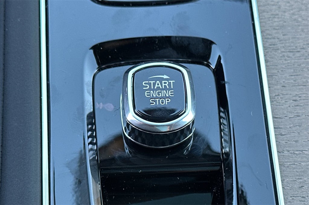 2026 Volvo XC90 Plus - Photo 21