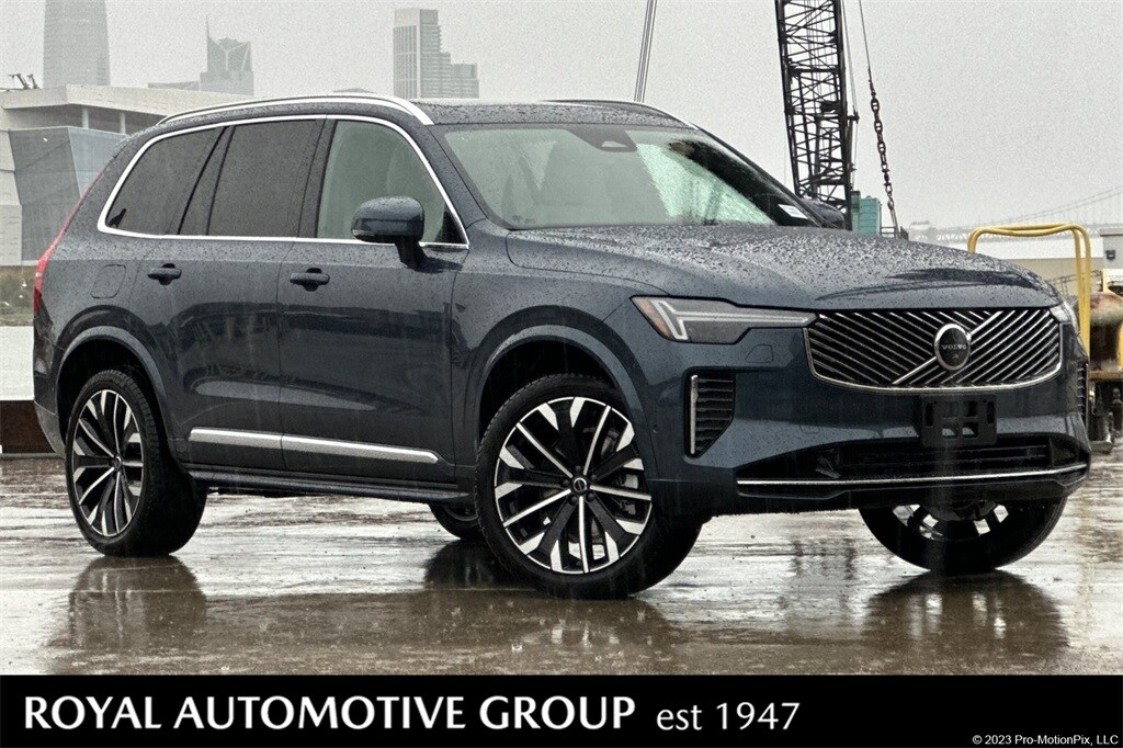 2026 Volvo XC90 Plus's photo