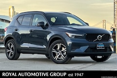 2026 Volvo XC40 B4 Core SUV