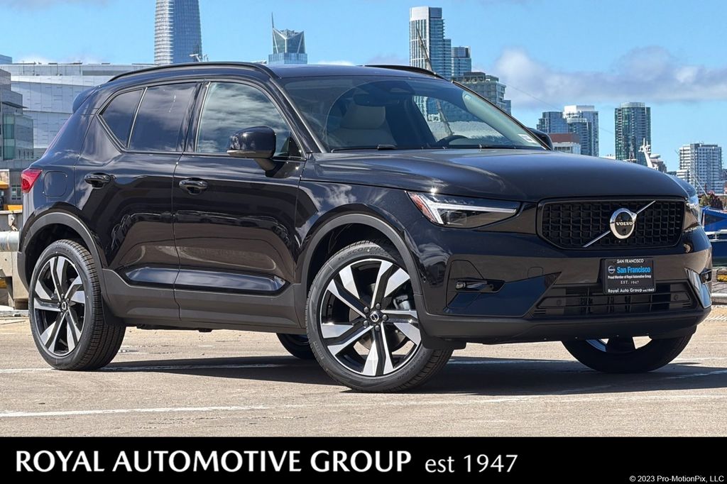2026 Volvo XC40