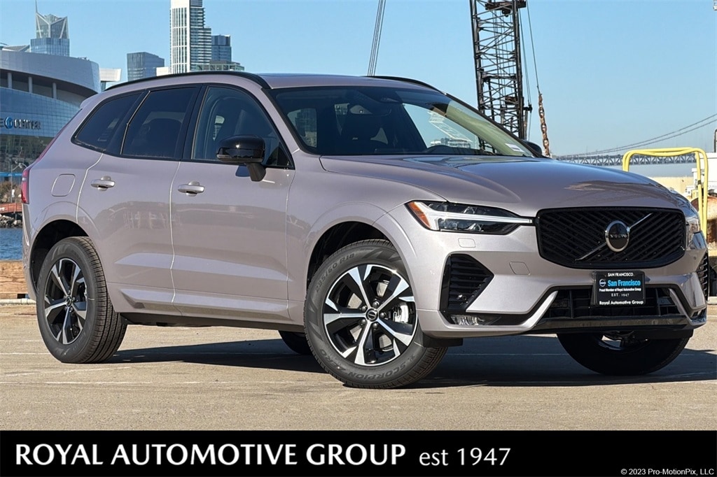 2026 Volvo XC60 B5 Core Dark AWD's photo