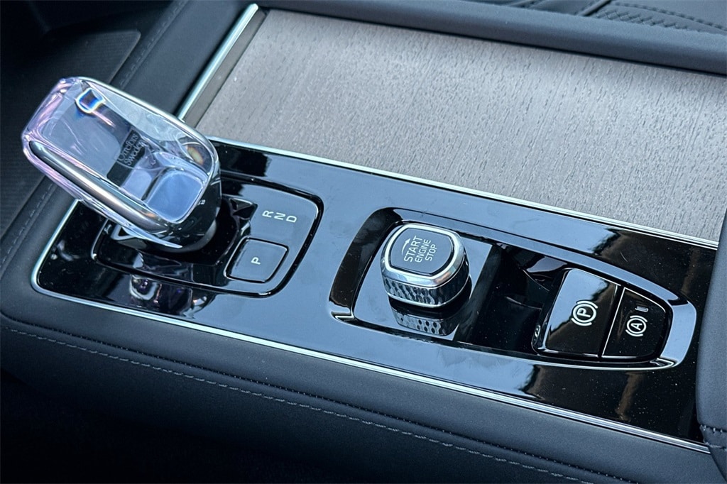 2026 Volvo XC90 Plus - Photo 20