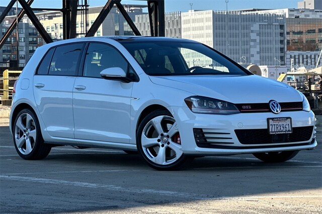 2017 Volkswagen Golf GTI Hatchback
