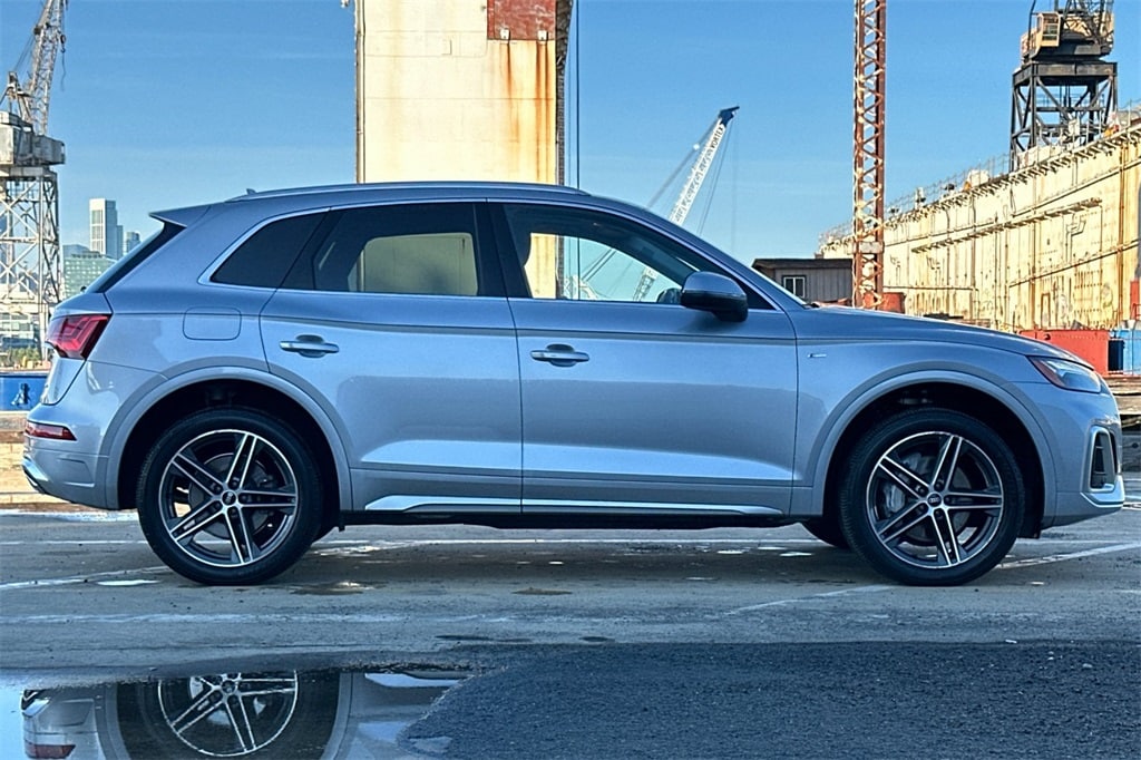 2021 Audi Q5 55 Premium Plus photo 2