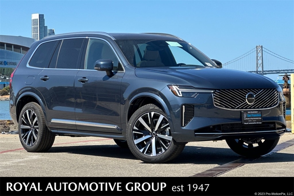 2026 Volvo XC90 Core's photo