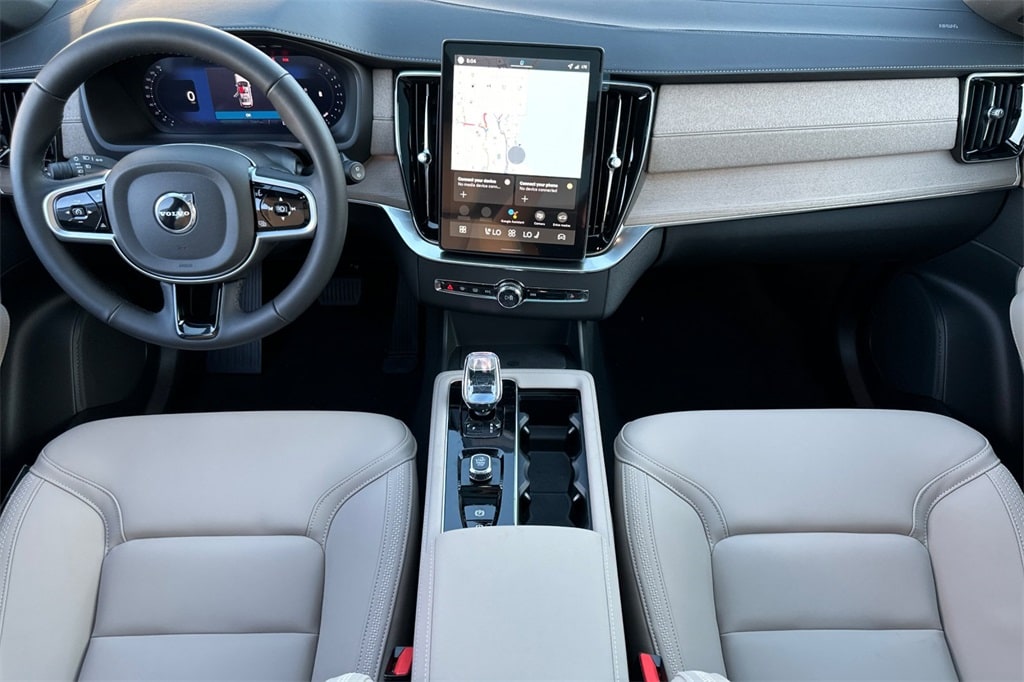 2026 Volvo XC90 Plus - Photo 10