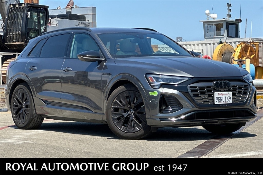 2024 Audi Q8 e-tron Prestige's photo