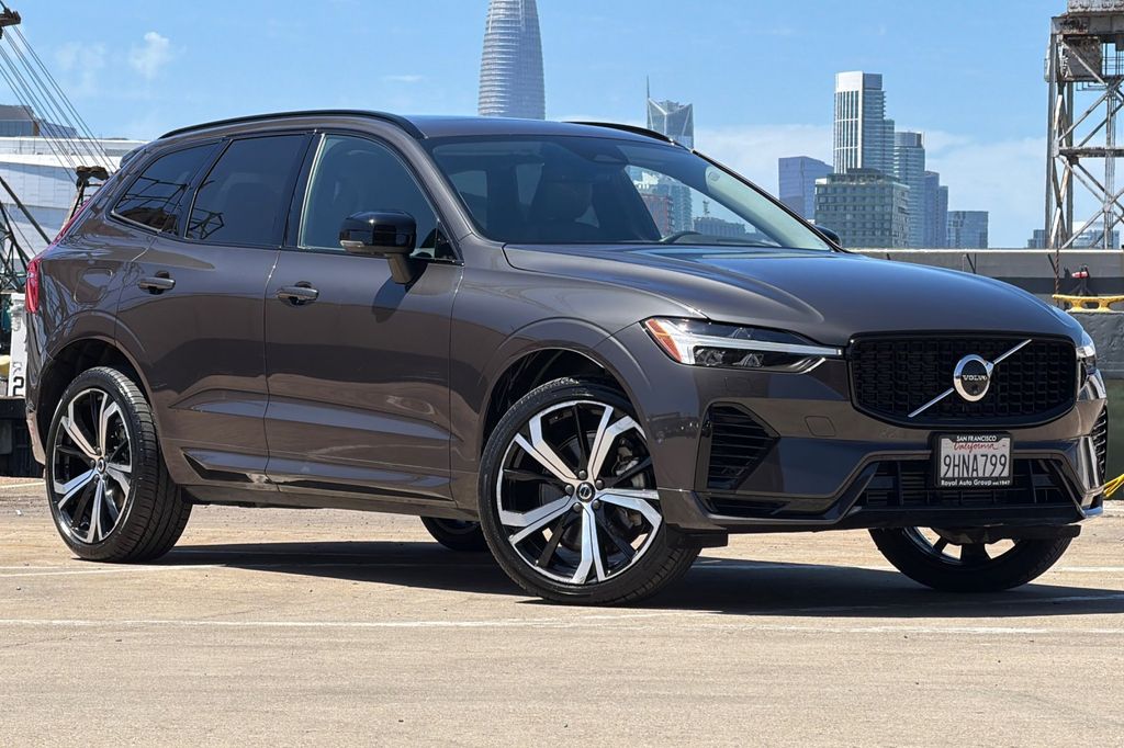 2024 Volvo XC60 plug-in hybrid
