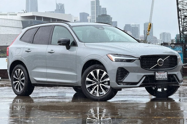 2025 Volvo XC60 B5 Core SUV