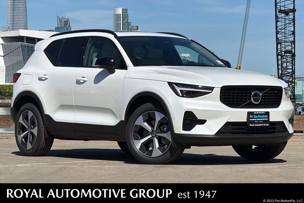 2026 Volvo XC40