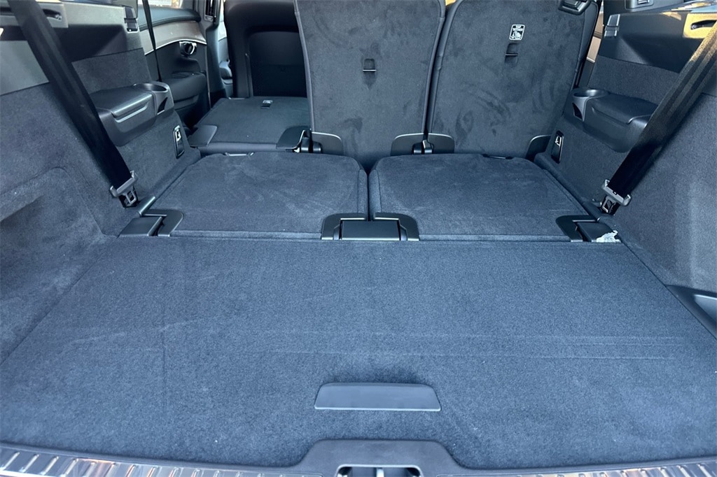 2026 Volvo XC90 Plus - Photo 13