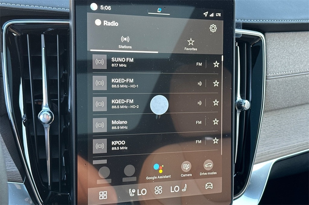2026 Volvo XC90 Plus - Photo 16