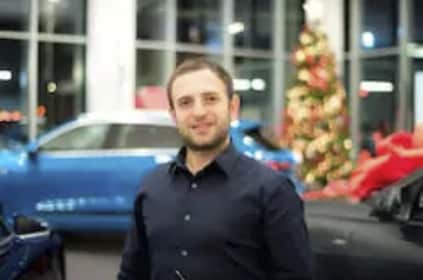 Staff member David Kalustov from ID_d02f9ac2aeef