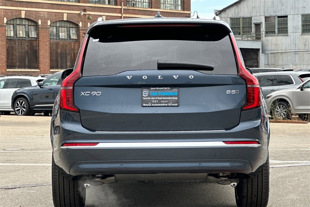 2026 Volvo XC90 Plus - Photo 5