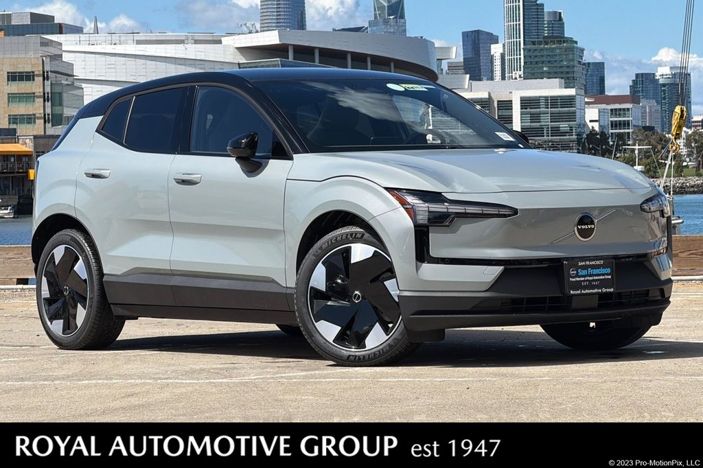 2026 Volvo EX30 Twin Motor Performance Plus's photo