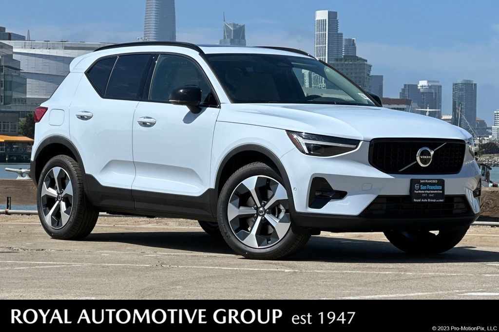 2026 Volvo XC40