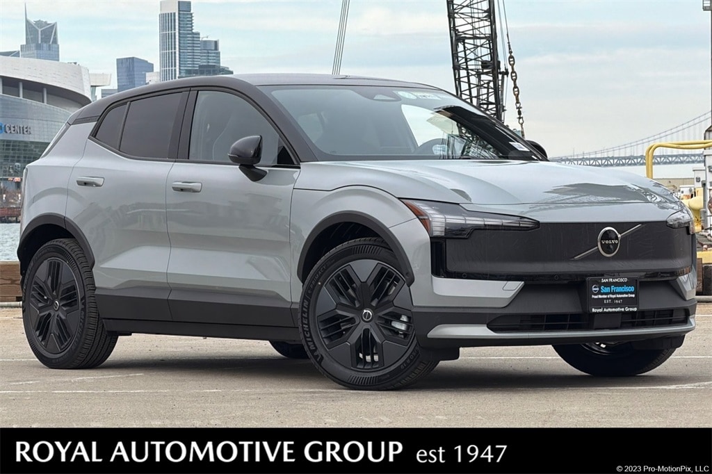 2026 Volvo EX30 Twin Motor Cross Country Ultra's photo