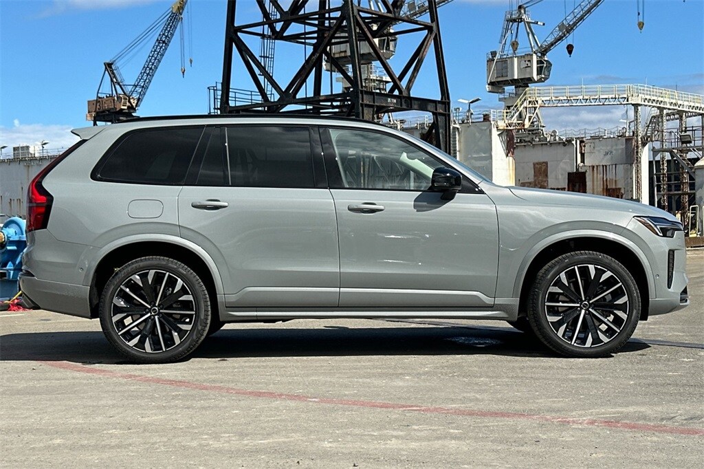 2026 Volvo XC90 Ultra - Photo 3