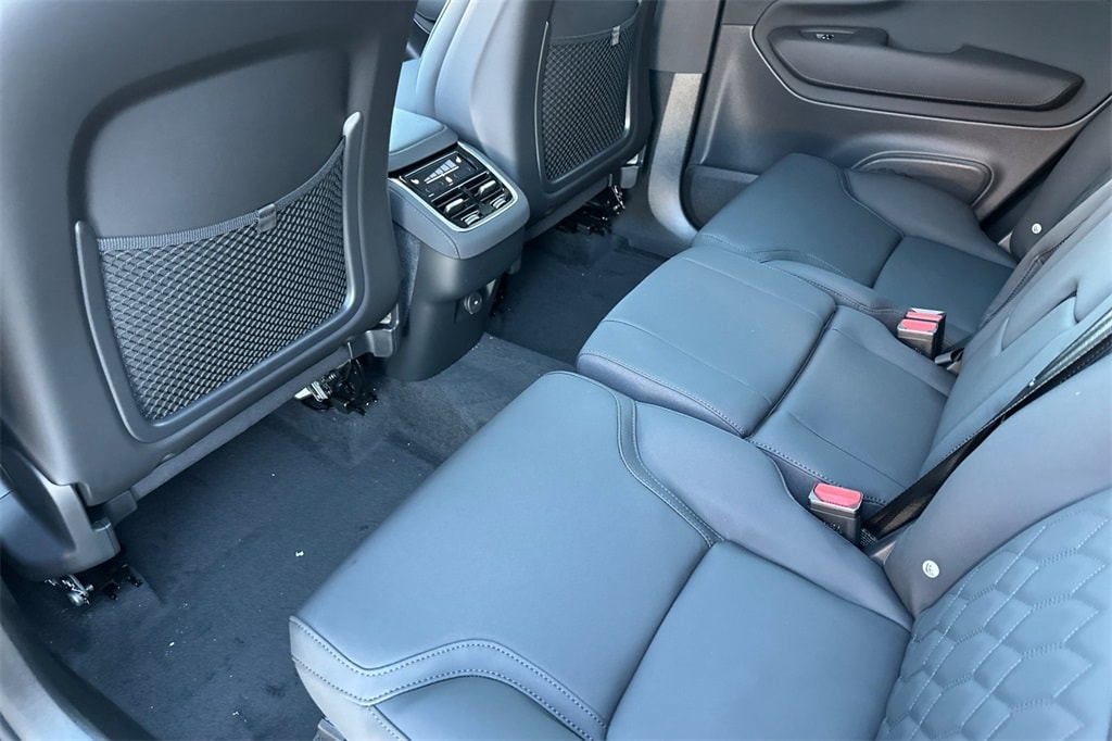 2026 Volvo XC90 Plus - Photo 9