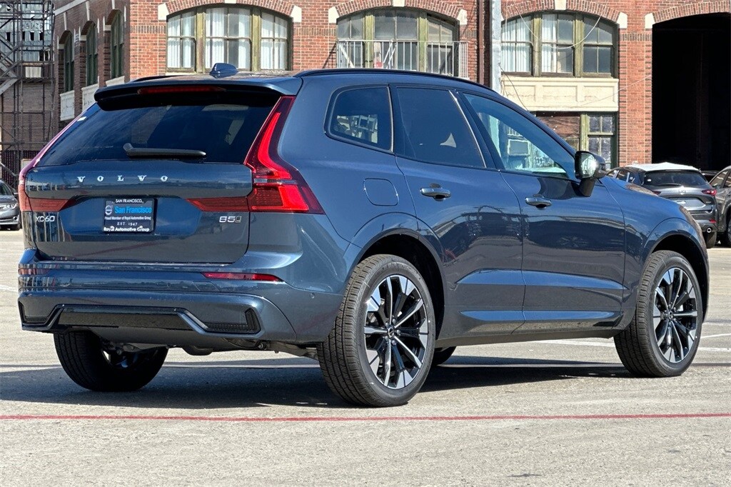 2026 Volvo XC60 B5 Plus photo 4