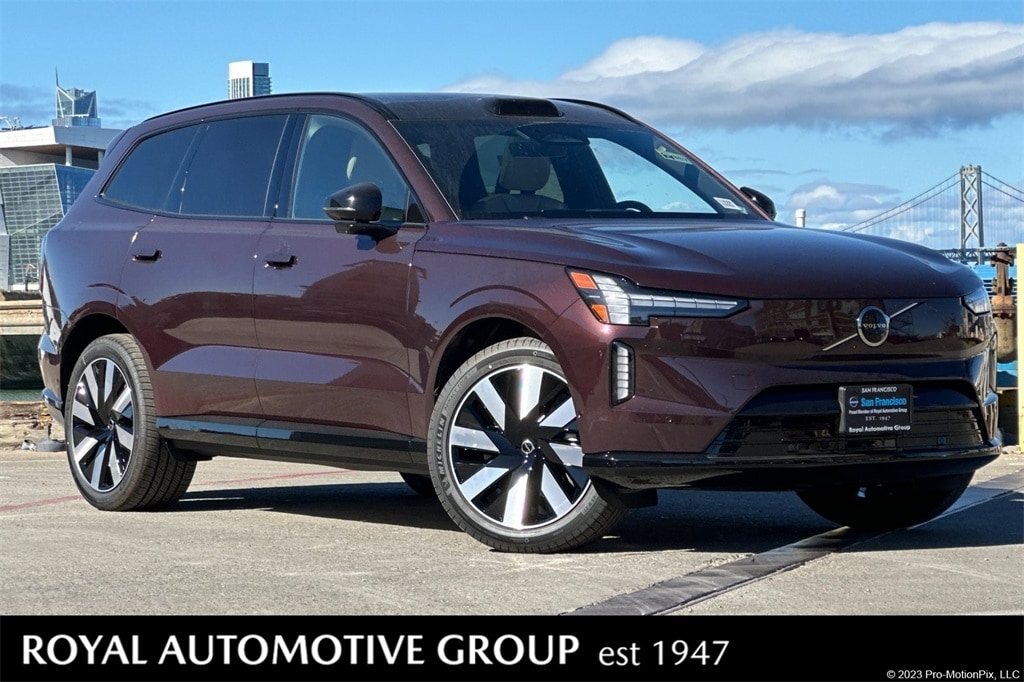 2025 Volvo EX90 Plus's photo