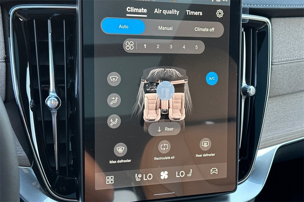 2026 Volvo XC90 Plus - Photo 19