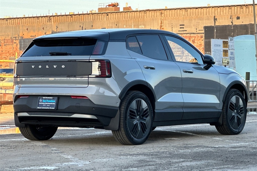 New 2026 Volvo EX30 Twin Motor Cross Country Ultra SUV