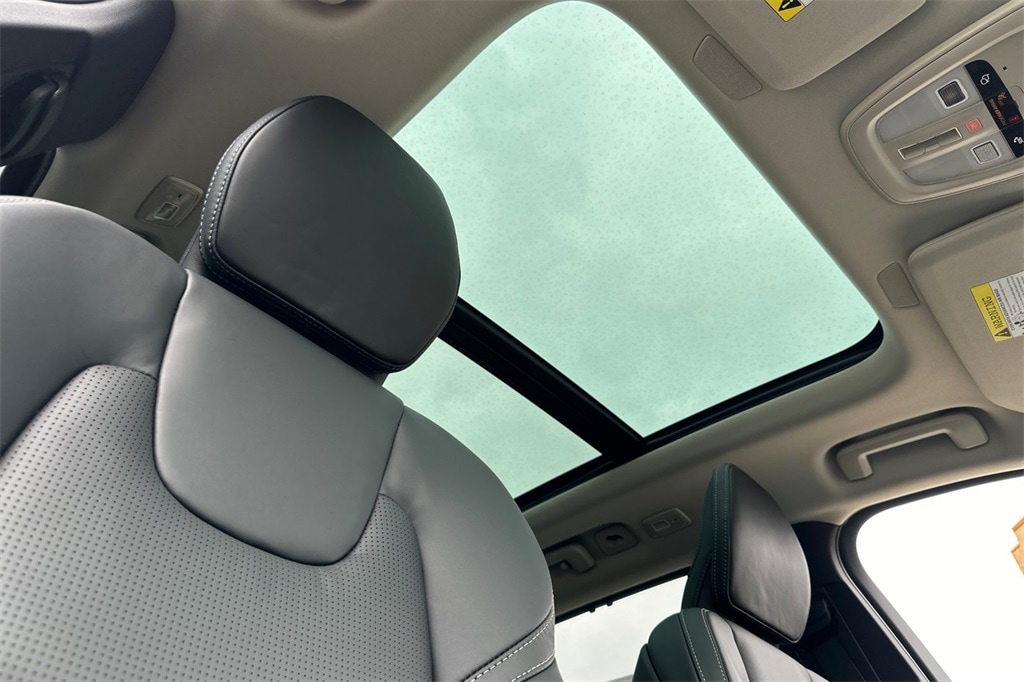 2026 Volvo XC90 Ultra - Photo 15