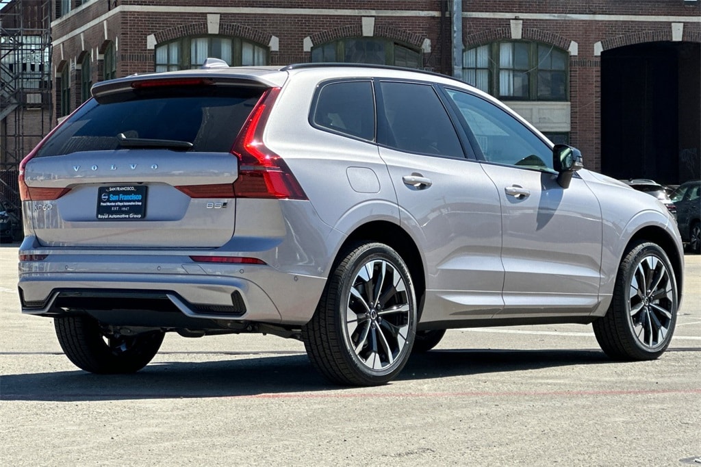 New 2026 Volvo XC60 B5 Plus SUV