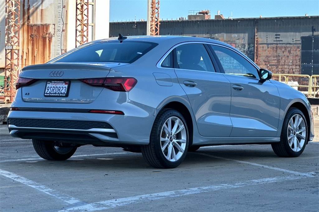 2025 Audi A3 40 Premium Plus photo 3