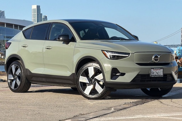2024 Volvo C40 Recharge Pure Electric Twin Ultimate SUV